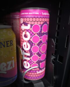 Effect Energy Drink habibi Berry im Dorfkiosk-Automaten in Pfaffenweiler