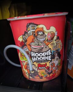 Hoodie Hoodie Ramen im Dorfkiosk-Automaten in Pfaffenweiler