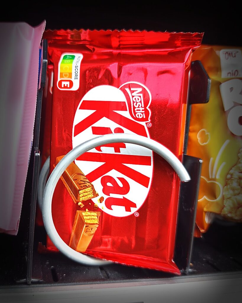 KitKat im Dorfkiosk-Automaten in Pfaffenweiler