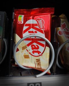 KitKat Chunky White im Dorfkiosk-Automaten in Pfaffenweiler