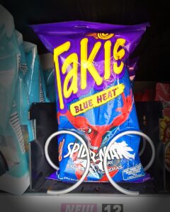 Takis Blue Heat im Dorfkiosk-Automaten in Pfaffenweiler